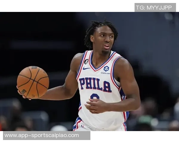 比卢普斯透露季前赛策略霍勒迪首战下半场缺席或调整先发阵容